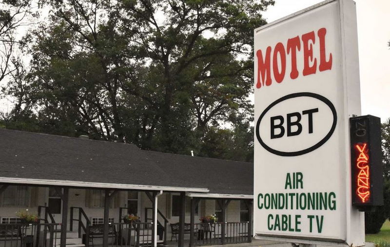 Motel BBT - From Web Listing (newer photo)